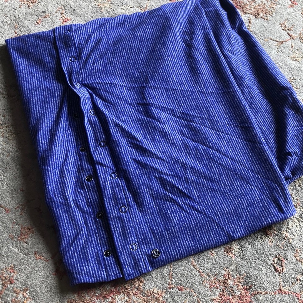 Lululemon snap scarf